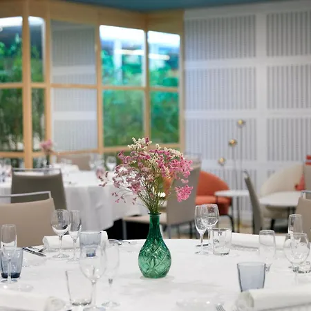 Vincci Maritimo Hotel