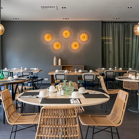 马里迪莫温齐酒店 4*