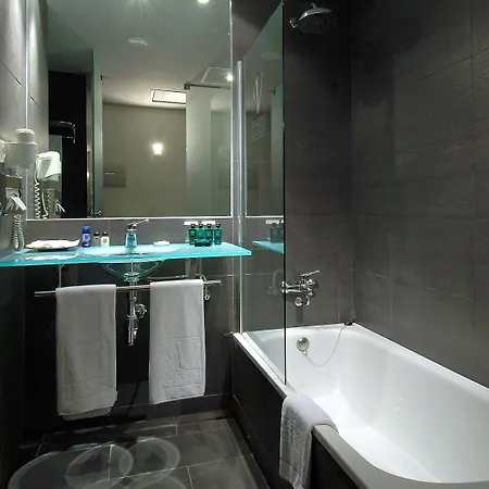 Vincci Maritimo Hotel 4*