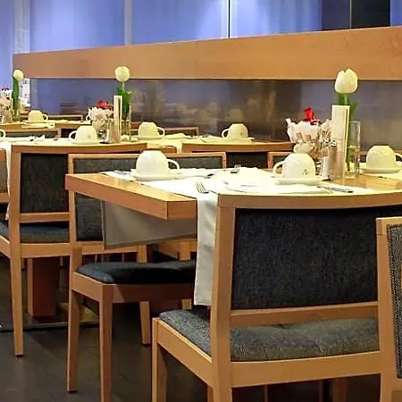 Vincci Maritimo Hotel 4*