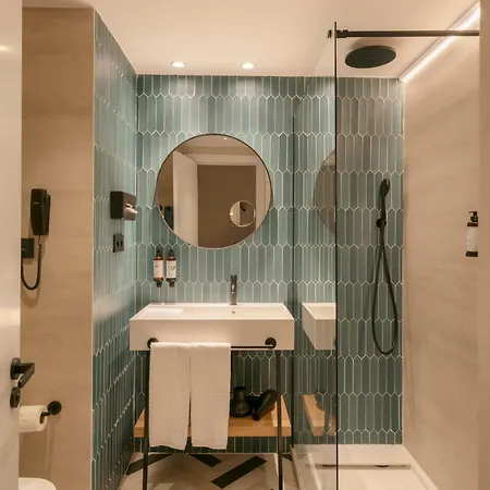 Vincci Maritimo Hotel