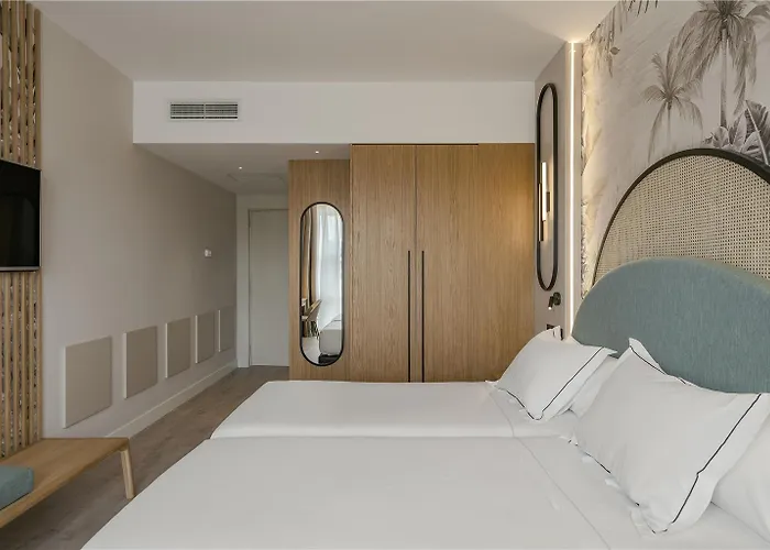 Vincci Maritimo Szálloda 4*